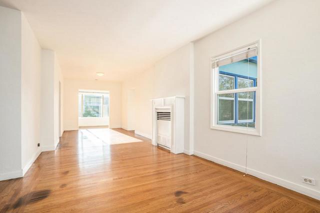 831 E 17th Street, Oakland CA: https://media.crmls.org/mediaz/3cc301ab-3bb2-4325-a894-8d0c4c8d8546.jpg