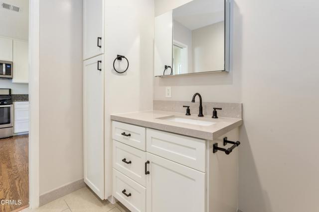Detail Gallery Image 16 of 34 For 420 Violet Ave #C,  Monrovia,  CA 91016 - 2 Beds | 2 Baths
