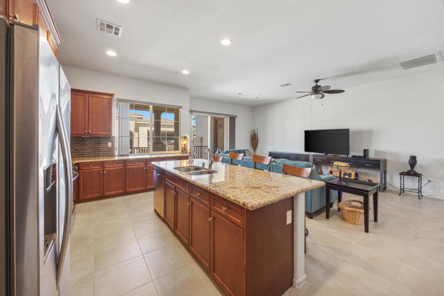 2108 Via Calderia, Palm Desert CA: https://media.crmls.org/mediaz/3cc33fa6-d082-49a3-bb76-6536a0a2c3f8.jpg