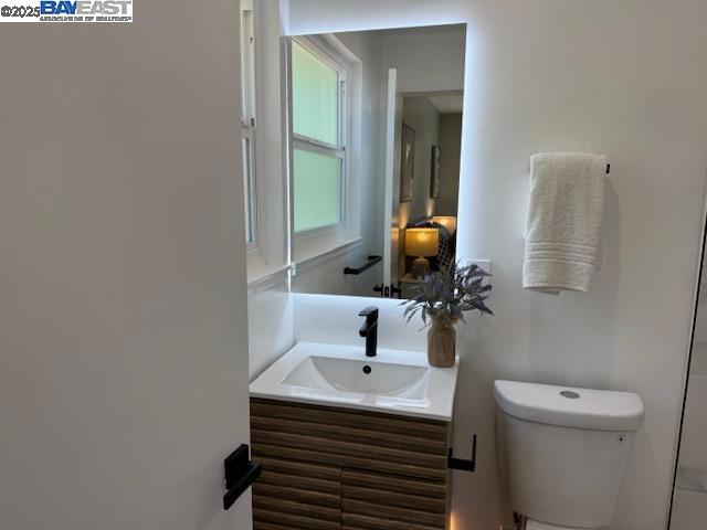 5277 Winifred Dr, Castro Valley CA: https://media.crmls.org/mediaz/3cc37549-3816-4dc7-9b91-77bfc8f764fe.jpg
