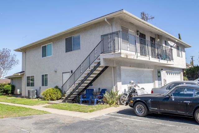 Home for Sale in Lakeside