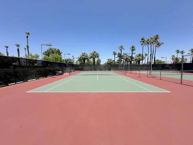 1262 Sunflower N Circle, Palm Springs CA: https://media.crmls.org/mediaz/3cc4d3ce-8d74-4ef9-ba45-a25590d3e196.jpg