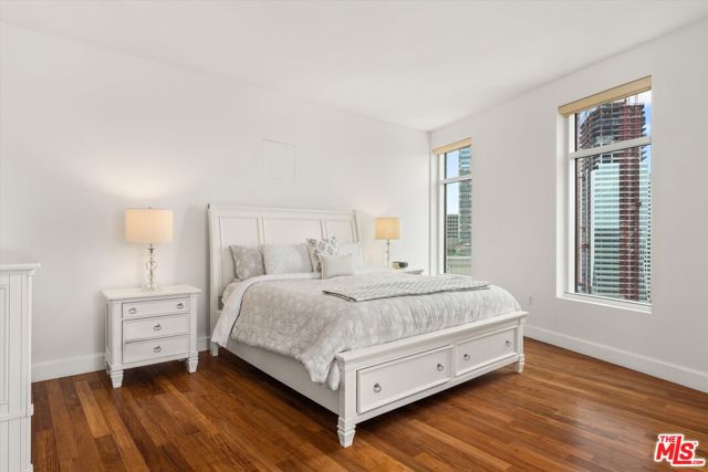 1 W Century Drive, Los Angeles CA: https://media.crmls.org/mediaz/3cc58e19-2f9c-44d4-8dad-942f4a4782d6.jpg