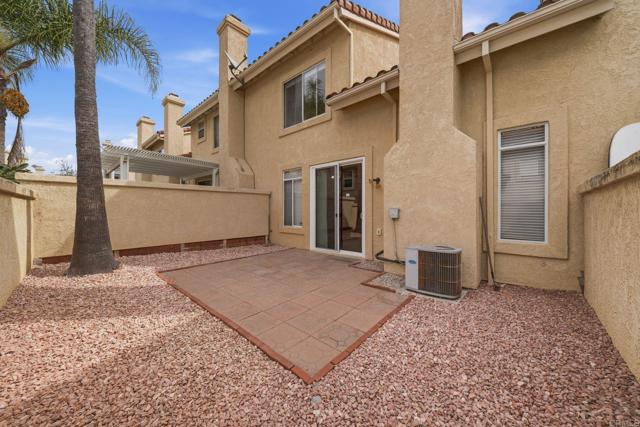 Detail Gallery Image 38 of 50 For 10974 Creekbridge Pl, San Diego,  CA 92128 - 2 Beds | 2/1 Baths