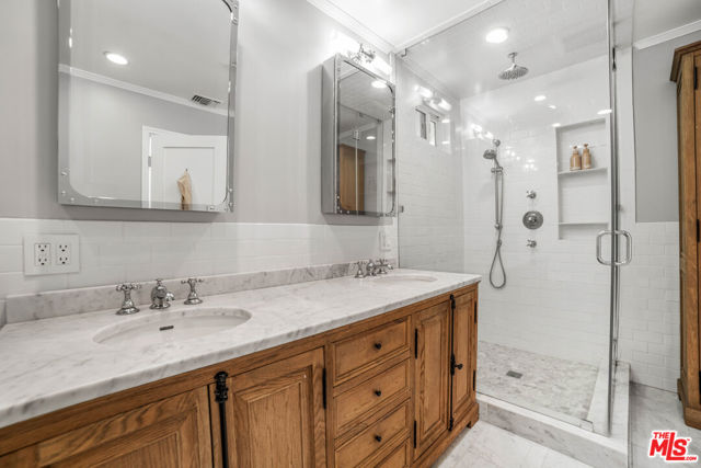 2701 Roscomare Road, Los Angeles CA: https://media.crmls.org/mediaz/3cc605a4-332e-4f85-8c44-3d02ff3a76db.jpg