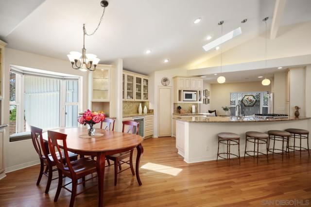 701 Balboa Avenue, Coronado CA: https://media.crmls.org/mediaz/3cc63df8-bd68-4867-964a-50939e1c9c84.jpg