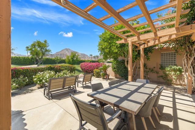 48205 Via Solana, La Quinta CA: https://media.crmls.org/mediaz/3cc64686-5273-4517-9f31-99cf4d202ebc.jpg