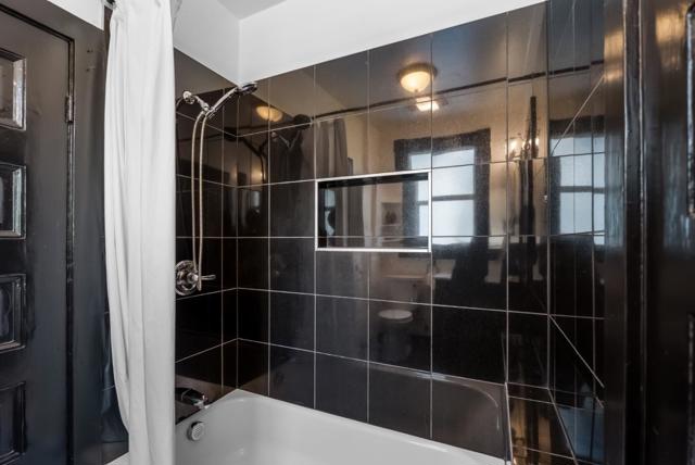 2900 Linden Street, Emeryville CA: https://media.crmls.org/mediaz/3cc75586-f4e6-469f-9bc5-adde971c57f1.jpg