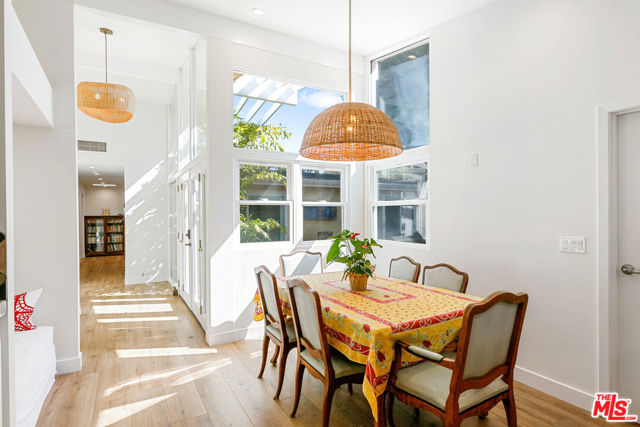 6308 Paseo Canyon Drive, Malibu CA: https://media.crmls.org/mediaz/3cc8341e-e51d-4c18-8165-458d8a6f575d.jpg