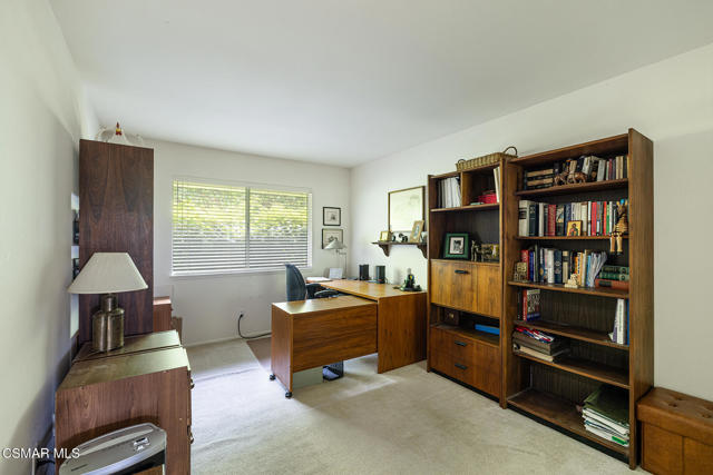 3804 Eddingham Avenue, Calabasas CA: https://media.crmls.org/mediaz/3cc86075-6385-4388-8428-5e54004475ec.jpg