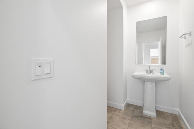 Image 11 of 39 For 1912 Julie Dawn Place
