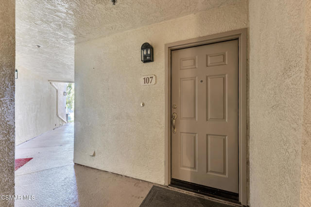 5728 Oak Bend Ln  -  HsHProd-30