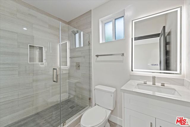 5530 Geer Avenue, Los Angeles CA: https://media.crmls.org/mediaz/3cc8ee79-c700-4727-b9a5-eaf041922eee.jpg