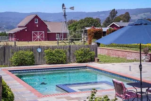180 Dicicco Terrace, Watsonville CA: https://media.crmls.org/mediaz/3cc8f007-cc76-4e7b-971c-497bd8593b5f.jpg
