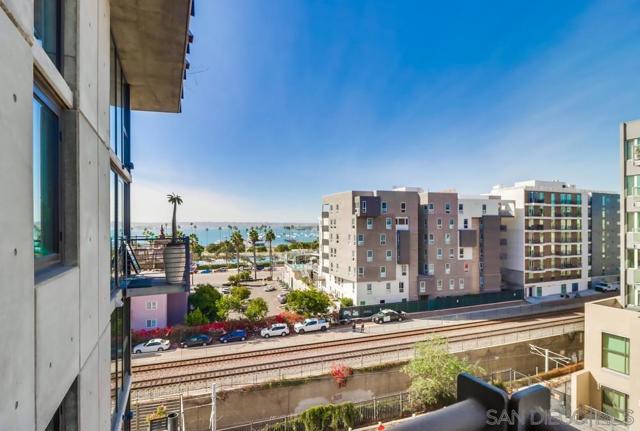 1780 Kettner, San Diego CA: https://media.crmls.org/mediaz/3cca5b3b-b903-44dd-8713-aa4cd341cee0.jpg