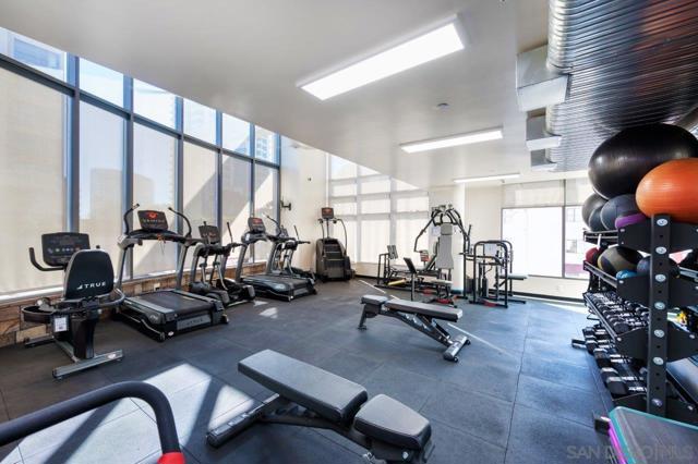 645 Front Street, San Diego CA: https://media.crmls.org/mediaz/3cca5f39-931a-4edd-a715-6b7ff669b043.jpg