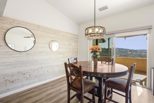 Detail Gallery Image 6 of 66 For 631 Concerto Glen, Escondido,  CA 92025 - 3 Beds | 2/1 Baths