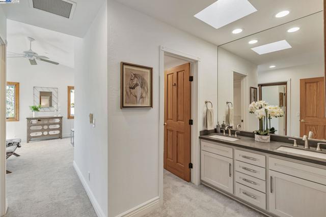 324 Merrilee Place, Danville CA: https://media.crmls.org/mediaz/3ccb7463-8f05-404a-ae9f-62f93166a901.jpg