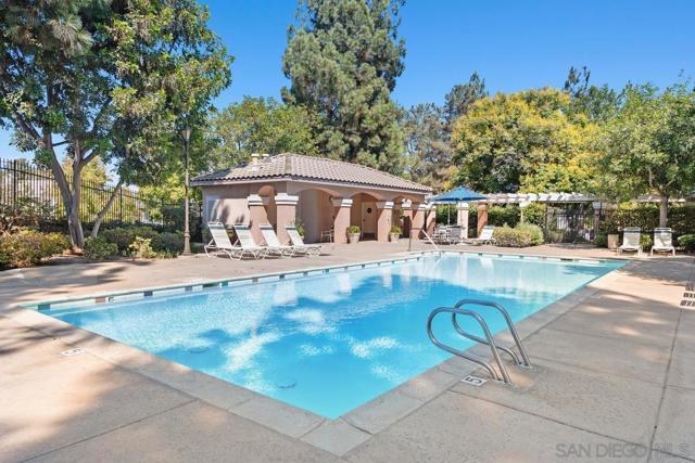 12047 Tivoli Park Row, San Diego CA: https://media.crmls.org/mediaz/3ccc66d1-e202-4313-a370-ce06102594c4.jpg