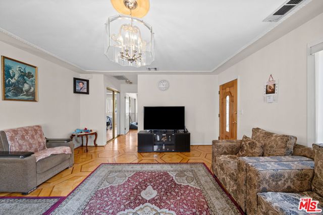 8058 Fulton Avenue photo 29