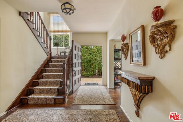Drew Fenton | 131 S Carmelina Avenue Los Angeles CA | MLS: 7025814