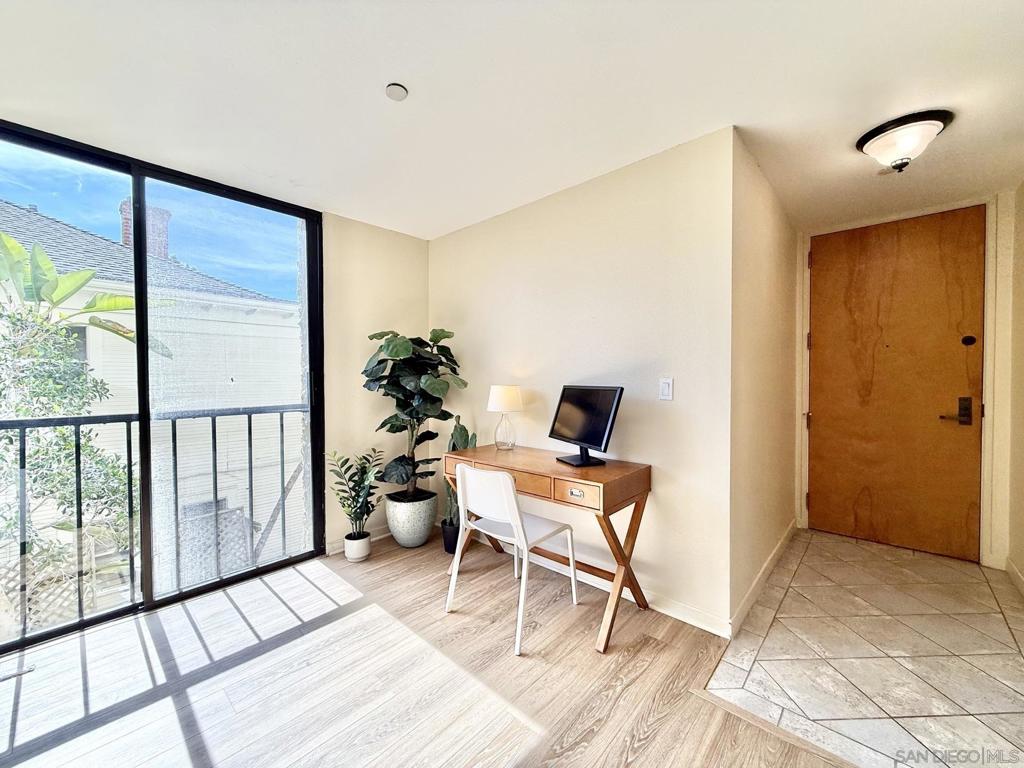 4082 Albatross St - photo 6