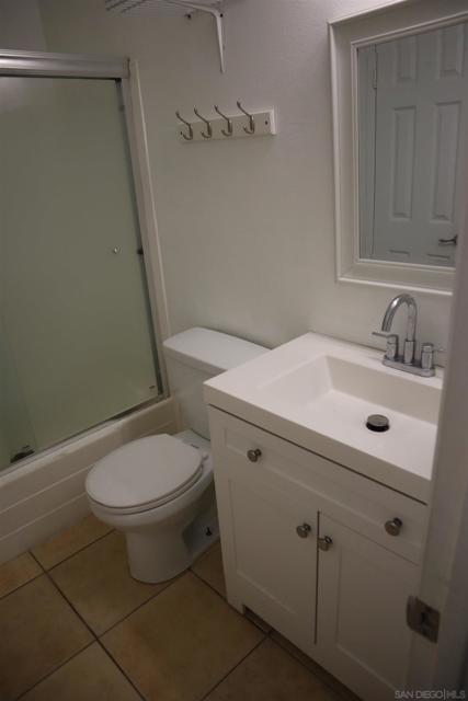 Image 4 of 41 For 3549 Castle Glen Dr  119