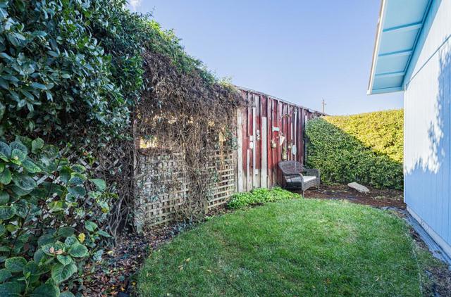 332 Capitol Street, Salinas CA: https://media.crmls.org/mediaz/3ccf24b9-ef98-4e41-a63b-c4bd20736f41.jpg