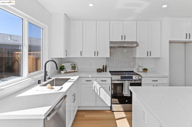 34841 Potomac River Pl, Fremont CA: https://media.crmls.org/mediaz/3ccf341d-3808-4d99-91fa-fe56a2b411b8.jpg