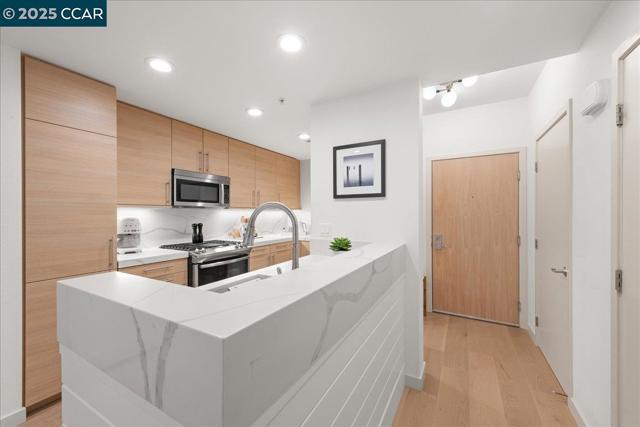 1655 N California, Walnut Creek CA: https://media.crmls.org/mediaz/3ccfec1a-8043-45c4-979c-374ed356156f.jpg
