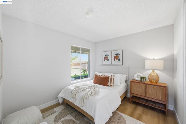 Image 27 of 47 For 5981 Skylinks