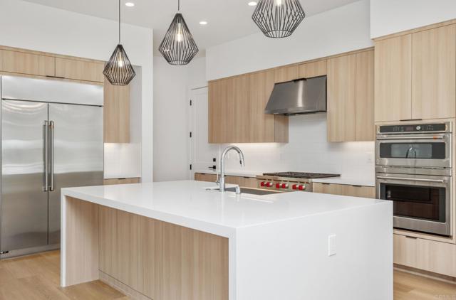 Detail Gallery Image 3 of 41 For 1220 Stonemark Place #MAIN HOUSE,  Vista,  CA 92081 - 6 Beds | 5 Baths