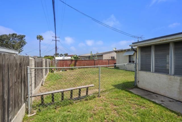 742 Jefferson Avenue, Chula Vista CA: https://media.crmls.org/mediaz/3cd09ca5-9737-49e4-a0b1-3fcb81066795.jpg