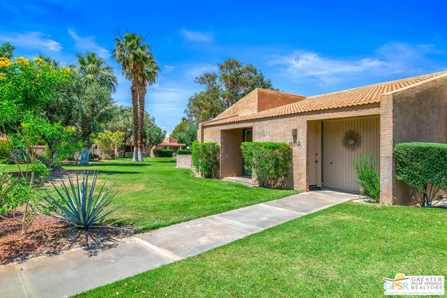 2557 N Whitewater, Palm Springs CA: https://media.crmls.org/mediaz/3cd152d6-a17b-4c67-b644-a1785d86f79a.jpg