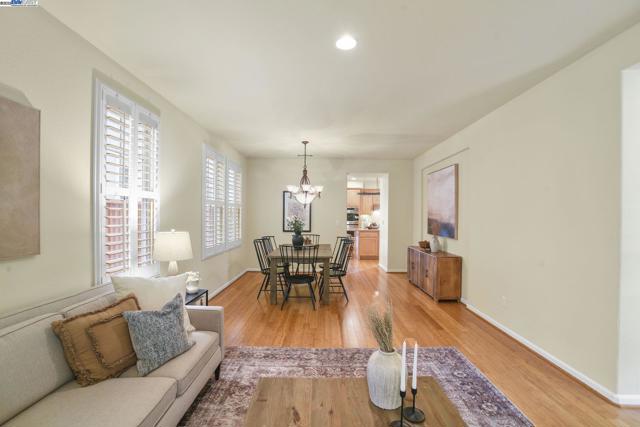 250 Jack London Ave, Alameda, California 94501, 4 Bedrooms Bedrooms, ,3 BathroomsBathrooms,Single Family Residence,For Sale,Jack London Ave,41111270