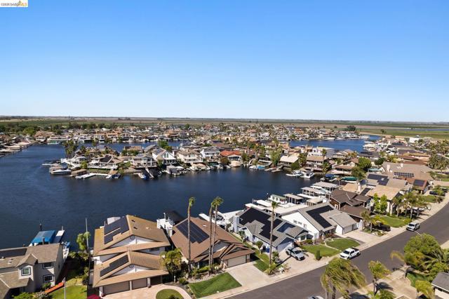 Image 33 of 39 For 5621 Starboard Dr