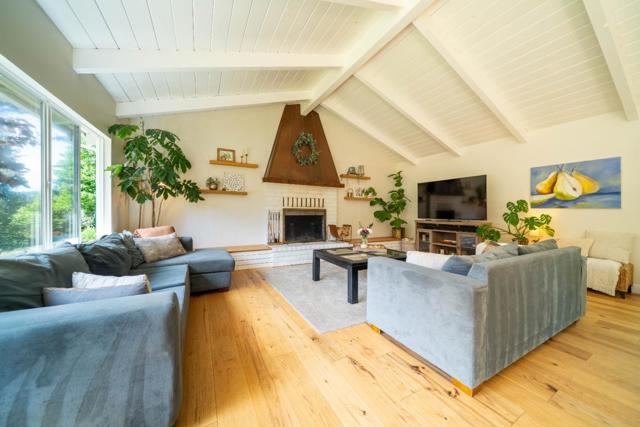 423 Nelson Rd., Scotts Valley CA: https://media.crmls.org/mediaz/3cd2331b-fc07-4a83-885b-5083e48dabf1.jpg