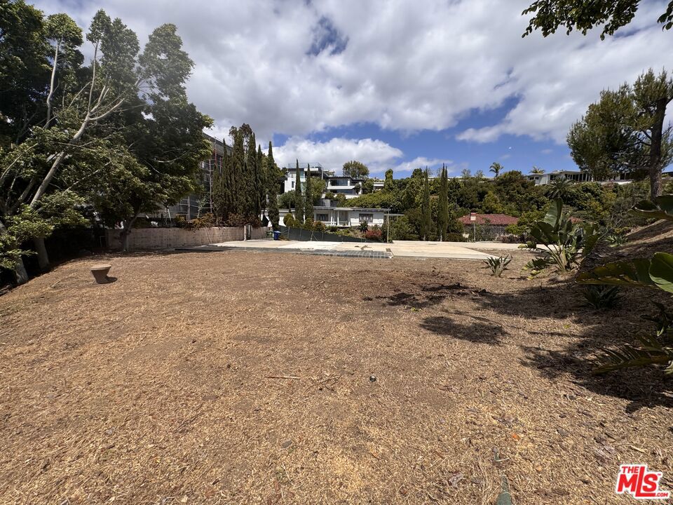 https://media.crmls.org/mediaz/3cd2da24-9966-40c8-8511-963e629c5083.jpg?preset=X-Large