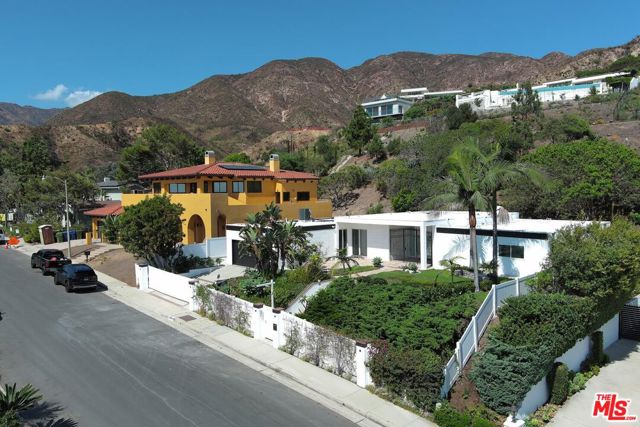 Drew Fenton | 18073 Sandy Cape Drive Pacific Palisades CA | MLS: 7432418