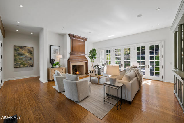 1464 Hidden Valley Road, Thousand Oaks CA: https://media.crmls.org/mediaz/3cd35457-3fa2-440a-8d8b-ccf0209f239d.jpg