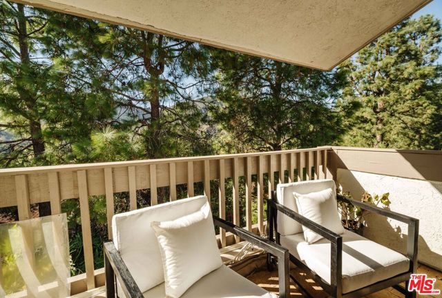 Drew Fenton | 17158 Palisades Circle Pacific Palisades CA | MLS: 7434389 Drew Fenton | 17158 Palisades Circle Pacific Palisades CA | MLS: 7434389