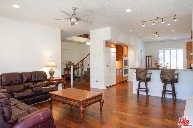 Image 9 of 36 For 5338 Via Dolores