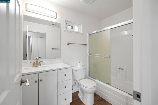 3712 Willow Pass Rd, Concord CA: https://media.crmls.org/mediaz/3cd4a649-2503-4652-8c55-7592e8ada834.jpg