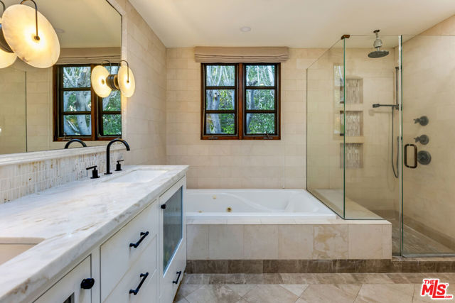 338 Westbourne Drive, West Hollywood CA: https://media.crmls.org/mediaz/3cd4dcae-aa5e-4fed-a378-113669e93bdf.jpg