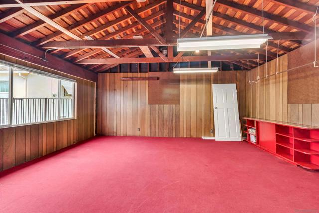 4642 59th Street, San Diego CA: https://media.crmls.org/mediaz/3cd4ee0c-caca-471a-85b5-37cb9e950e25.jpg