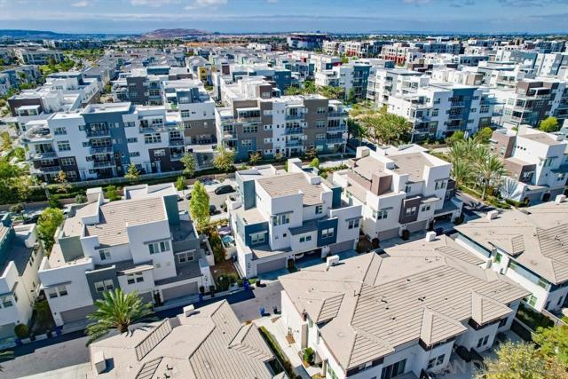2092 Tango Loop, Chula Vista CA: https://media.crmls.org/mediaz/3cd52978-738b-4821-9116-adbba0e82f4b.jpg
