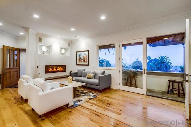 7651 Country Club Drive, La Jolla CA: https://media.crmls.org/mediaz/3cd56bbf-7b53-4c0a-bf9b-8245f30796df.jpg