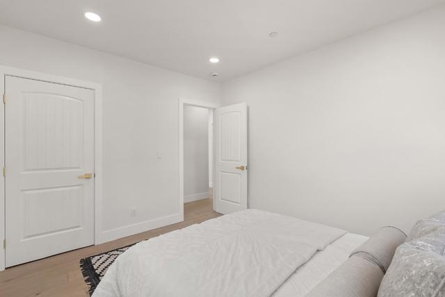 895 Laurel Avenue, Belmont CA: https://media.crmls.org/mediaz/3cd5a5ea-1ffd-44c1-bc48-2c98cdecb224.jpg