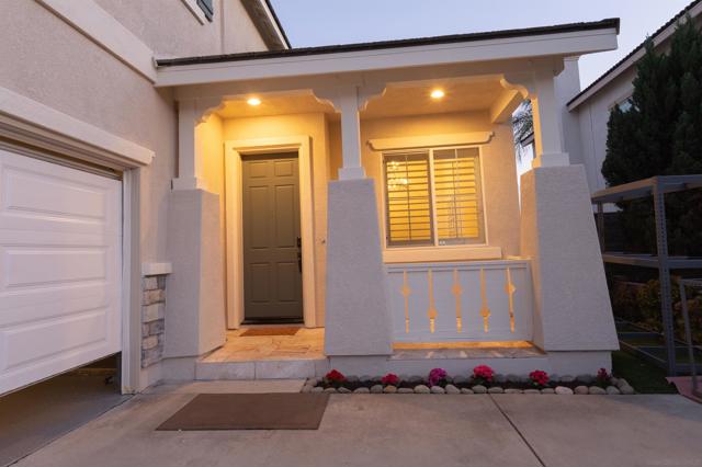 551 Dundee Ln, San Marcos CA: https://media.crmls.org/mediaz/3cd68d87-20f2-42c7-9ee3-bbc81fc33ace.jpg