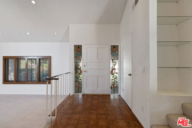 1943 Stonesgate Street, Westlake Village CA: https://media.crmls.org/mediaz/3cd6e04b-6f33-4fc0-9e5e-1d912a8c61bd.jpg